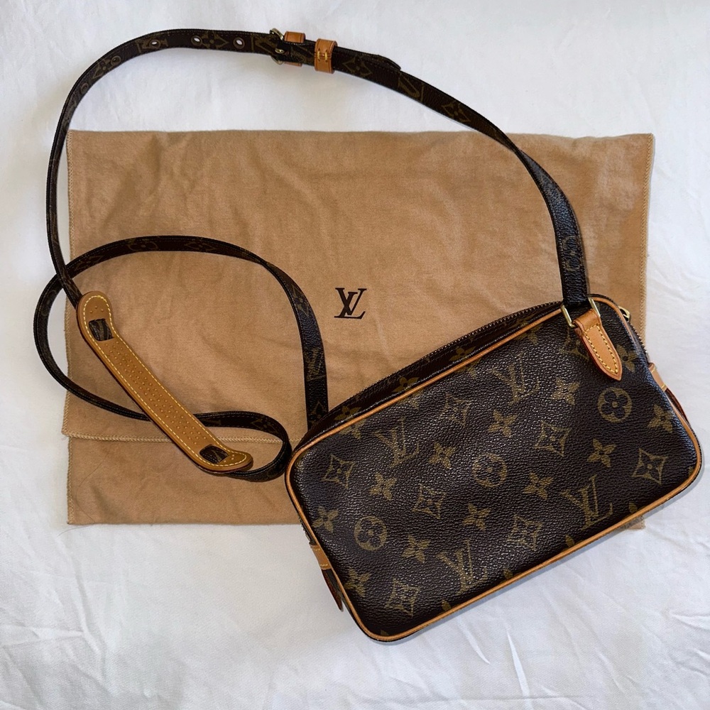LOUIS VUITTON Pochette Marly Bandouliere Bag Monogram Canvas Vintage